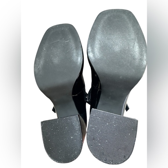 Steve Madden Nylo platform Mary Jane pump. Black patent like style, size 7.5. - Picture 9 of 11